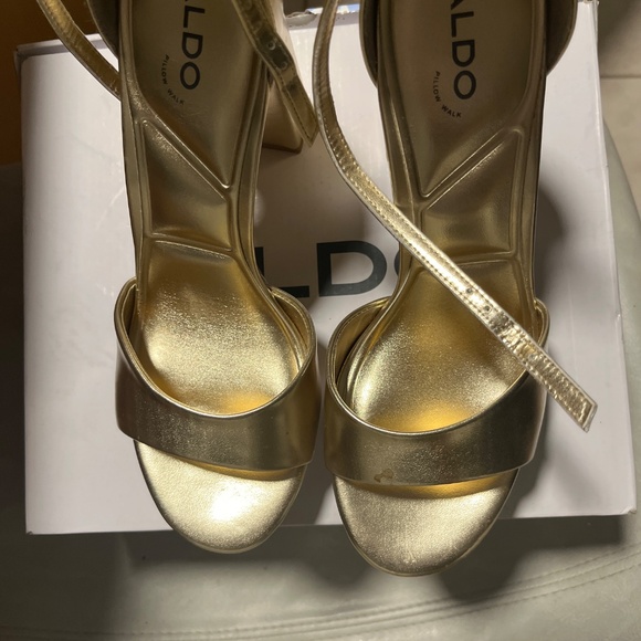 Woman’s heels size 8 by Aldo - Picture 8 of 8